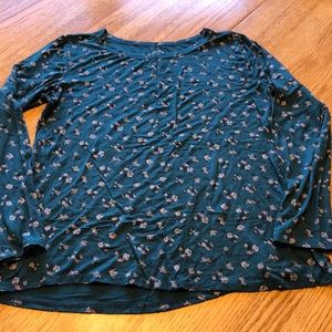 Maurices long sleeve tee size medium